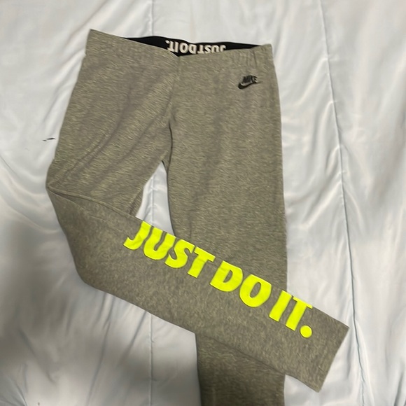 Nike leggings - Picture 1 of 5